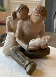 Willow Tree New Life Figurine Father/Mother with Newborn Baby by Susan Lordi - Picture 1 of 4