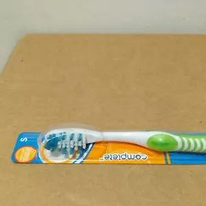 ORAL B COMPLETE DEEP CLEAN TOOTHBRUSH SOFT *NIB* ADVERTISING ON HANDLE - Picture 1 of 3