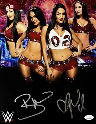 Foto firmada por Brie & Nikki de las gemelas Bella 11x14 autenticada por JSA #9 Foto 1 de 2