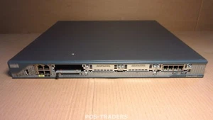 Routeur de services Cisco 2801 2 ports 10/100 comprenant 1 x module 4 ports VIC 4FXS/DID - Photo 1/3