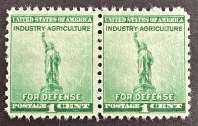 US 1940 SCOTT #899 Horizontal Pair MNH National Defense Statue of Liberty - Image 1 of 2