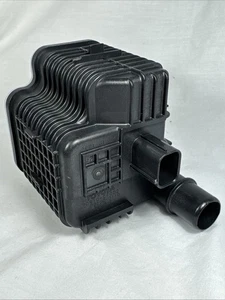 Genuine Toyota Leak Detection Pump 90910-CF002 DENSO 082100-0110 New - Bild 1 von 10