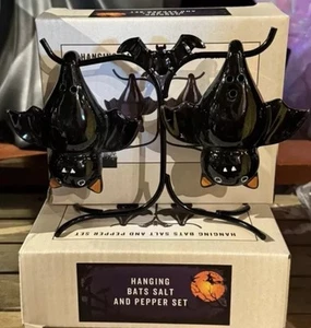 Cracker Barrel Halloween 3 Pc Set Hanging Bats Salt & Pepper Shaker Hanging Bat - Picture 1 of 4