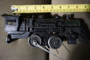 Vintage Lionel "1061" Locomotive for part - Picture 1 of 2