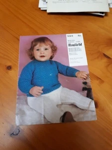 Vintage Hayfield No: 1069 Baby's Sweater 16-20" Chest Knitting Pattern - Picture 1 of 2
