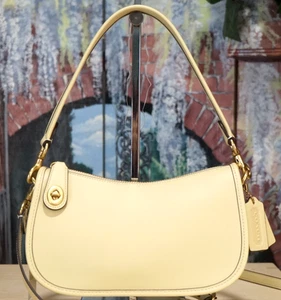 NEU Coach Swinger CO638 Medium Schultertasche Umhängetasche in MOONLIGHT Leder Messing - Bild 1 von 22