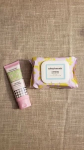 New Refreshments Luscious 1 Hand Cream Lotion Citrus & 1 Cleansing Face Wipes - Picture 1 of 4