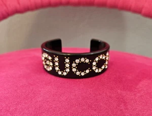 Authentic GUCCI Crystal Letters Stars Lucite Cuff Bracelet Black Sm Bangle NEW! - Picture 1 of 5