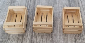 Puppenstube Obstkiste Gemüsekiste Kiste 5x4 cm 3 Stück Puppenhaus Kaufmannsladen - Picture 1 of 1