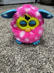 Furby Boom 2012 rosa weiß gepunktet blaue Ohren getestet & funktioniert interaktiv - Bild 1 von 10