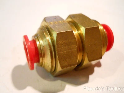 New SMC One-Touch Push-to-Connect Bulkhead Fitting, 3/8" Tube, KQ2E11-00 - Image 1 of 4