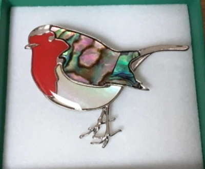 Stunning Christmas Robin Inlaid Paua Shell Brooch - Image 1 of 4