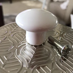 8-Amerock GUARDIAN White Gloss 1-1/2 In. Cabinet Knob Model: BP76209-3 made USA - Picture 1 of 4