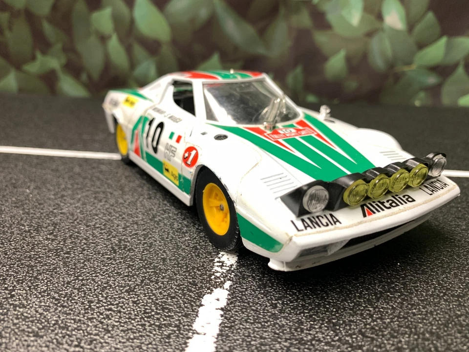 Imperfect 1:24 Diecast Car BURAGO LANCIA STRATOS ALITALIA RALLY  No Box AS-IS - Image 1 of 4