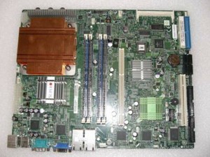 Serverbundle Supermicro PDSMi-LN4+ Xeon-Quad X3220, 8GB ECC RAM, ATX, 4xGLAN