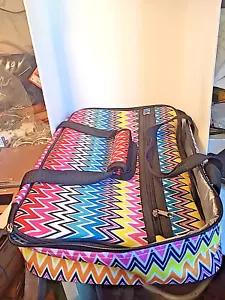 NIB Pyrex Tote Case With Two Casseroles & Lids/3qt And 2qt And Hot /Cold Pack - Picture 1 of 8