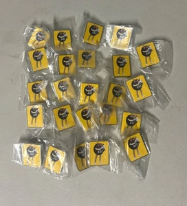 20+ M&M Mars Candy 2012 Anstecknadel Pinback Frau braun 1" x 1,75" Posten Paket - Bild 1 von 3