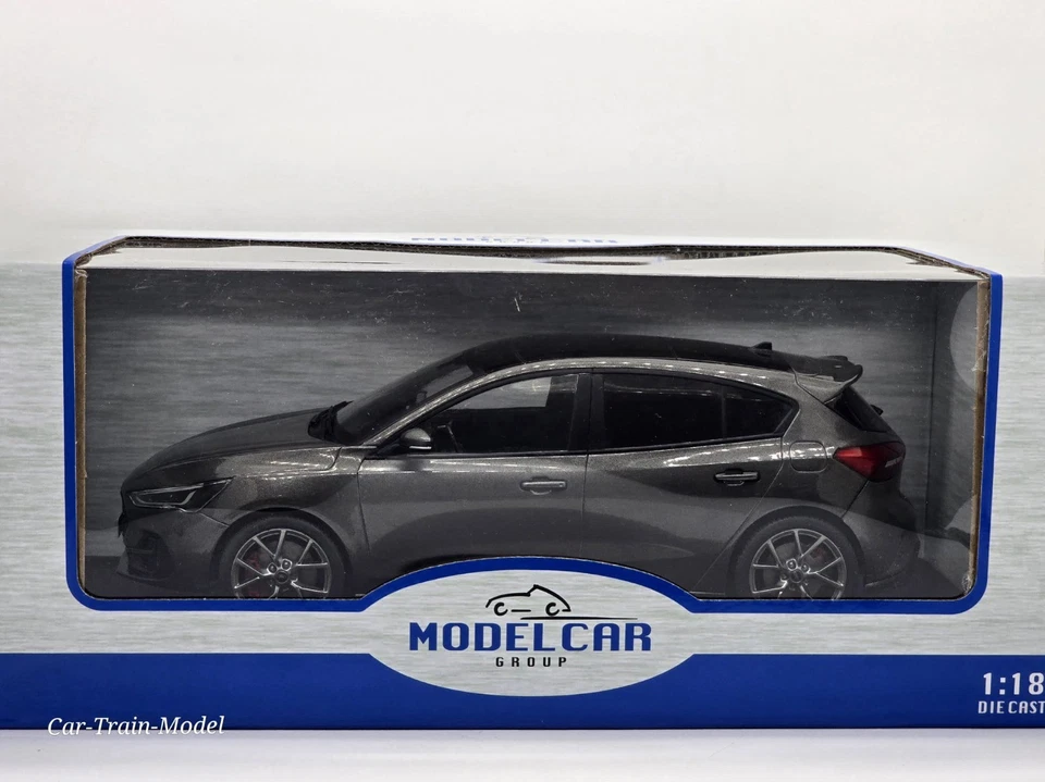 Ford Focus ST 2022 - MCG ModelCarGroup 1:18 - Immagine 1 di 1