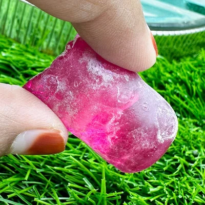 LAB CREATED 15.78 CT EXCELLENT RUBY CHATHUM #5 ROUGH CORUNDUM (Half Boule) GEMS - Image 1 of 3