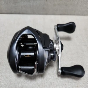 Shimano 15 Aldebaran 50 Baitcast Reel Right Hand - Picture 1 of 4