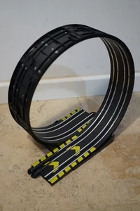 Micro Scalextric G8046 Track Stunt Extension Pack Stunt Loop the loop Completo - Foto 1 di 6