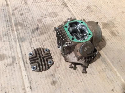 2001 Honda Xr 70r Oem CYLINDER HEAD — 第 1/4 张图片