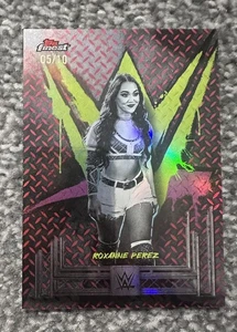 2025 Topps Finest WWE Roxanne Perez Common Red Refractor 05/10 #53 - Bild 1 von 2