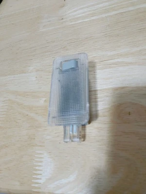 Luz maletero LEXUS RX400h 06-09 Foto 1 de 4