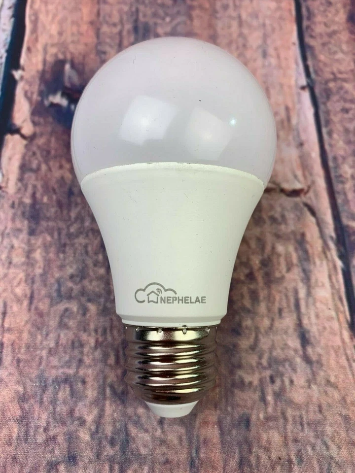 Smart WiFi LED Light Bulb Multicolor A19 600lm Dimmable - Image 1 of 1