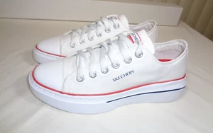 Skechers Court Classic Cordovas White Canvas red / navy stripe Women's sz 8 ~NEW - Picture 1 of 23
