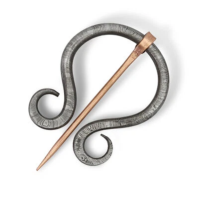 HAND FORGED FUNCTIONAL DAMASCUS UNISEX MEDIEVAL BROOCH ACCESSORY W/ BRASS PIN. - Image 1 of 4