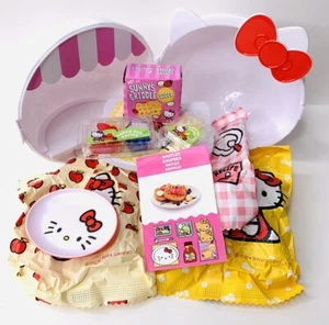 Waffles - Miniverse Hello Kitty New Open MGA Entertainment Mini Verse - Picture 1 of 4