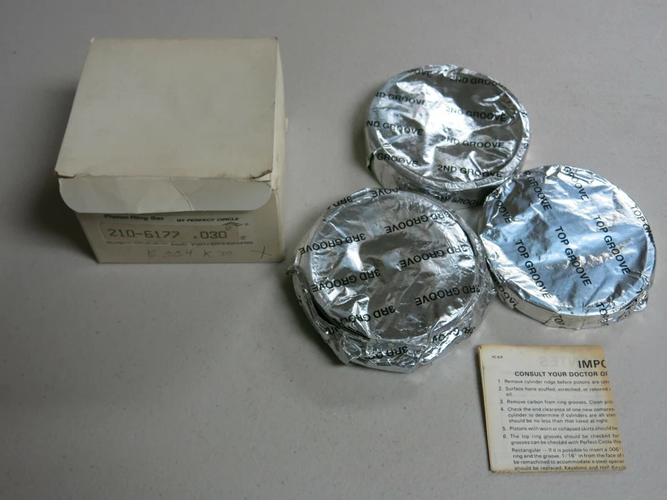 Juego de anillos de pistón círculo perfecto Ford F-500 (1975-1977) E224K30 (210-6177.030) Foto 1 de 2