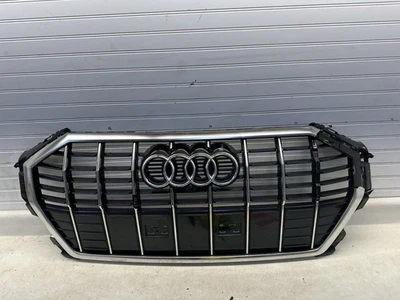 Parrilla delantera original Audi Q3 MK2 83A 853 651. 2019-2024 dañado ver fotos Foto 1 de 4