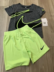 Size 5 Nike Air Kids Boys T-Shirt & Shorts 2 Pc Set Set NWT - Picture 1 of 5
