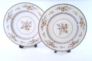 MIKASA CHIPPENDALE BONE CHINA A1-190 DINNER PLATES 10 5/8" LOT OF TWO * - Picture 1 of 1