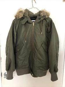 Chaqueta de bombardero verde para mujer J Crew talla S caqui con capucha recortada de piel - Imagen 1 de 7