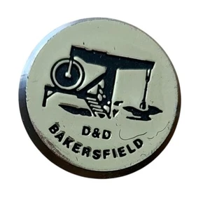 D And D Bakersfeild Label Pin Gold & Black - Picture 1 of 4
