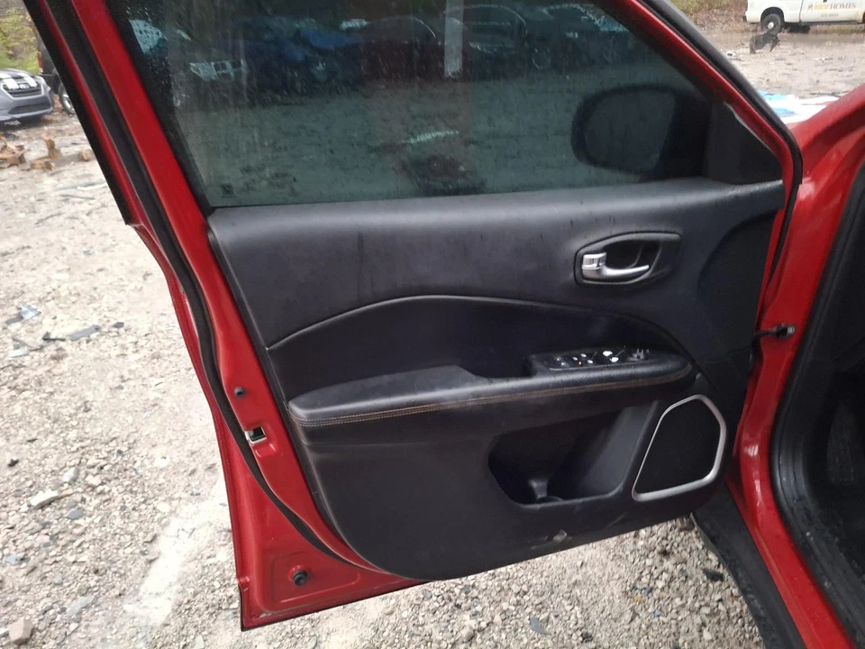 Used Front Left Door Interior Trim Panel fits: 2019 Jeep Compass  Grade A Foto 1 de 4