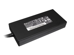 MSI GE66 Raider 12UE/12UGS (MS-1544) Original Netzteil 240,0 Watt - Bild 1 von 4