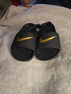 Nike Fit Zone Toboganes con Correa Trasera Talla 8C  Foto 1 de 2