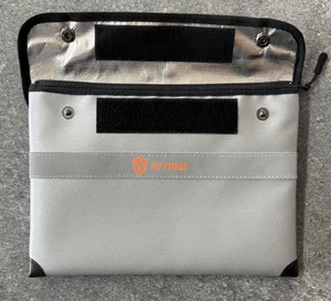 Upgraded 5200°F Fireproof Document Bag with Heat Insulated, Water Fire Proof - Picture 1 of 3