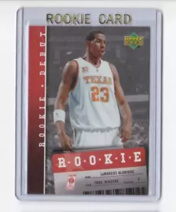 LaMARCUS ALDRIDGE 2006-07 PONTE SUPERIORE ROOKIE DEBUTTO BASKET ROOKIE-SPEDIZIONE GRATUITA - Foto 1 di 24