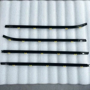 Genuine Outside Door Weatherstrip Belt (Fits: 2008 2011 i30) - Picture 1 of 7