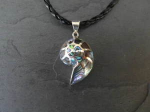 Balinese 925 Sterling Silver inlaid paua/abalone "nautilus" pendant with cord - Picture 1 of 6