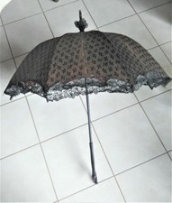 Ancienne ombrelle soie dentelle