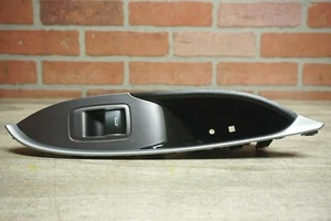 GRAY 2017 CHEVROLET MALIBU REAR RIGHT SIDE DOOR WINDOW GLASS SWITCH W/ BEZEL OEM - Bild 1 von 8