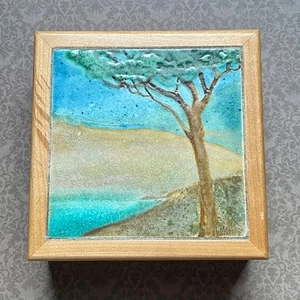 Madera de abedul cuadrada de 5" con azulejo de cerámica con caja de árbol en muy buena condición vintage - Imagen 1 de 4