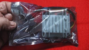 Convertidor reductor DC/DC 12V - 24V a 9V 5A módulo de alimentación regulador - Imagen 1 de 4