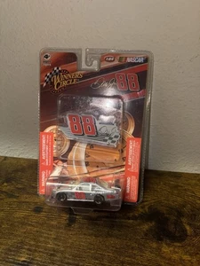 Winners Circle Dale Earnhardt Jr. #88 Hendrick Motorsports 25 aniversario 1:64 - Imagen 1 de 3